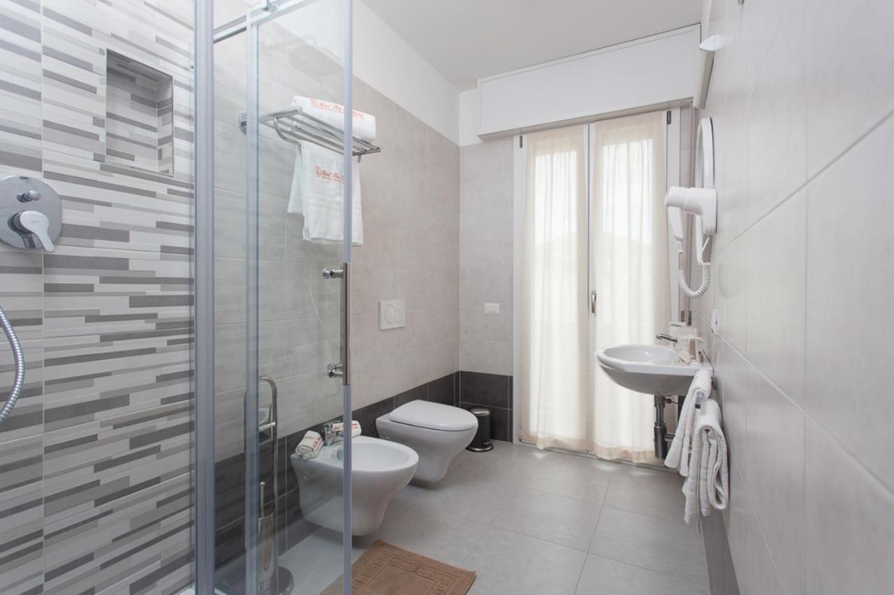 Hotel Riz Cervia Esterno foto
